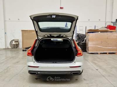 Volvo V60 VOLVO V60 T6 PLUG-IN AWD AUTOM.INSCR.EXPR. STATION WAGON usata Casei Gerola