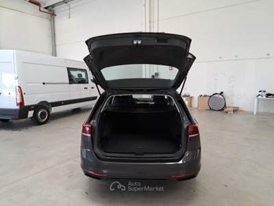 Volkswagen Passat VOLKSWAGEN PASSAT VARIANT 2.0 TDI SCR EVO 90KW BUSINESS DSG STATION WAGON usata Casei Gerola