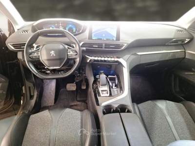 Peugeot 3008 PEUGEOT 3008 HYBRID 181 E-EAT8 ALLURE SUV usata Verona