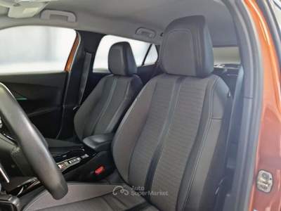Peugeot 2008 PEUGEOT 2008 BLUEHDI 130 EAT8 ALLURE PACK S/S AUT. CROSSOVER usata Casei Gerola