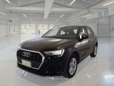 Audi Q3 AUDI Q3 45 TFSI E S TRONIC BUSINESS SUV usata Pozzuoli