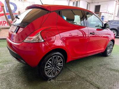 Lancia Ypsilon 1.2 Elefantino Blu ecochic Gpl 69cv my19 Rosso usata Pompei