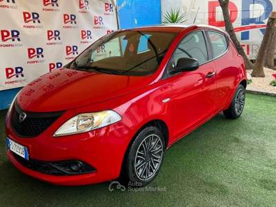 Lancia Ypsilon 1.2 Elefantino Blu ecochic Gpl 69cv my19 Rosso usata Pompei