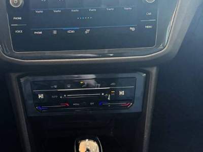 Volkswagen Tiguan 2.0 tdi Life 150cv dsg Bianco usata Pompei