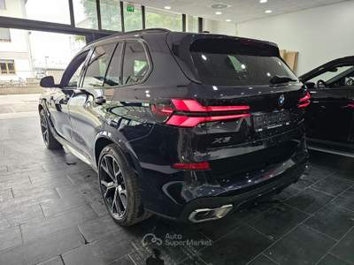 BMW X5 30d xDrive M-Sport NEW MODEL C21 Tetto Navi cam Nero usata Campi Bisenzio