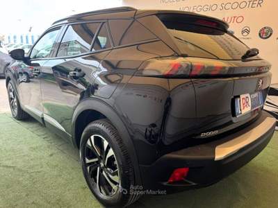 Peugeot 2008 1.2 puretech Active s&s 100cv Nero usata Pompei