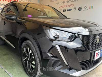 Peugeot 2008 1.2 puretech Active s&s 100cv Nero usata Pompei