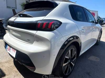Peugeot 208 E- GT Pack 100kW Bianco usata Pompei