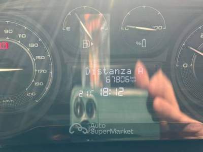 Lancia Ypsilon 1.0 firefly hybrid Gold s&s 70cv 5p.ti Argento usata Pompei