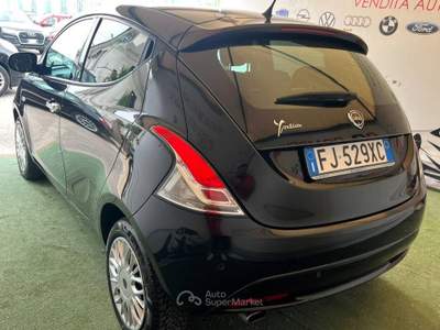 Lancia Ypsilon 1.3 mjt Gold s&s 95cv Nero usata Pompei