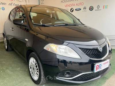 Lancia Ypsilon 1.3 mjt Gold s&s 95cv Nero usata Pompei
