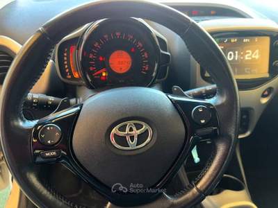 Toyota Aygo 1.0 x-wave tss 5p m-mt Bianco usata Pompei