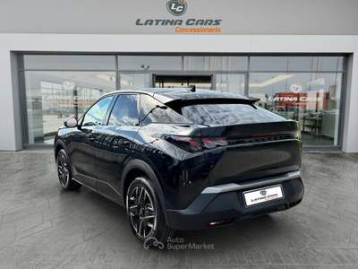 Peugeot 3008 1.2 hybrid GT 145cv AUTOM TELECAM 360 Nero usata Latina