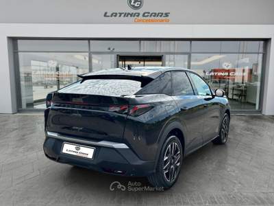 Peugeot 3008 1.2 hybrid GT 145cv AUTOM TELECAM 360 Nero usata Latina
