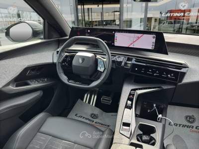 Peugeot 3008 1.2 hybrid GT 145cv AUTOM TELECAM 360 Nero usata Latina
