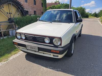 Volkswagen Golf Conservata unico proprietario Bianco usata CASALPUSTERLENGO