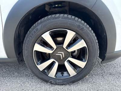 Citroen C3 C3 1.2 puretech shine s&s 83cv Bianco usata Rovigo