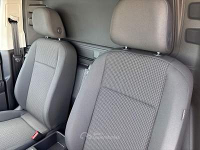 Volkswagen Caddy  business 2.0 tdi 75 kw ant. man. Bianco usata Salerno