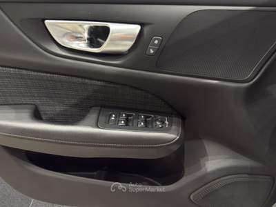 Volvo V60  cross country 2.0 b4 core awd auto Grigio usata Firenze