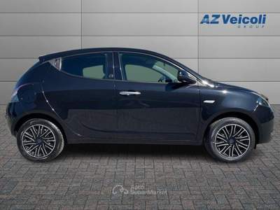 Lancia Ypsilon 1.0 FireFly Hybrid Silver Nero usata Bergamo