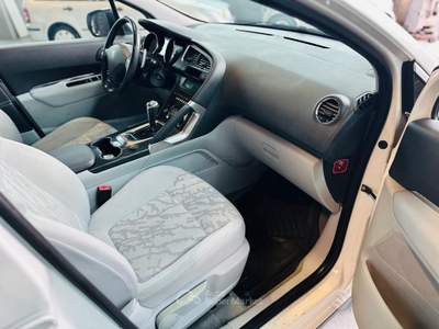 Peugeot 3008 cambio robotizzato Busi usata POVIGLIO