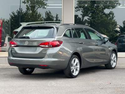 Opel Astra Start&Stop Sports Toure usata Paese