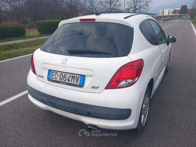 Peugeot 207 1,4 BENZINA- OK NEOPATENTATI usata Brescia