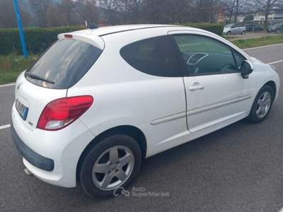Peugeot 207 1,4 BENZINA- OK NEOPATENTATI usata Brescia