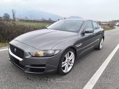 Jaguar XE 2,0 180CV- AUTOMATICA-EURO 6- MOTORE NUO usata Brescia