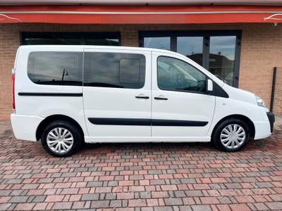 Citroen Jumpy 2.0HDI 9 posti gancio traino usata Pozzonovo