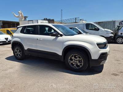 Jeep Avenger 110 CV MHEV Longitude usata Pompei
