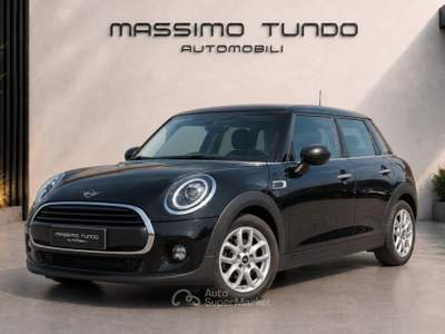 MINI Clubman 1.5 One D Business 5 porte Nero usata Casarano