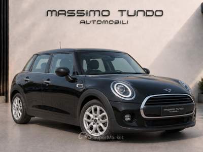 MINI Clubman 1.5 One D Business 5 porte Nero usata Casarano