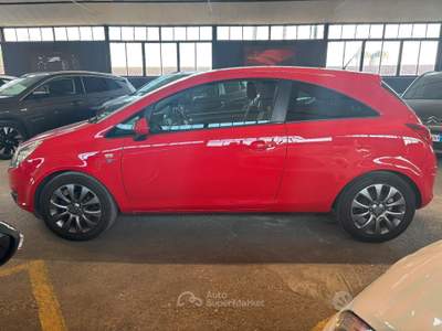 Opel Corsa 1.2 63KW 85CV 3porte Club NEOPATENTATO usata Sommacampagna