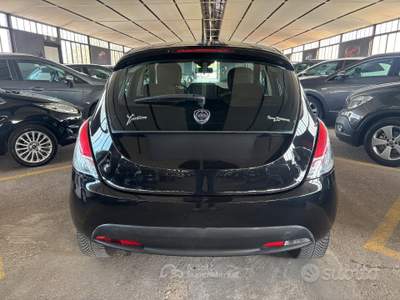 Lancia Ypsilon 1.2 69CV 5 porte S&S Platinum NEOPA usata Sommacampagna