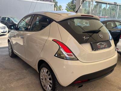 Lancia Ypsilon  1.3 MJT 95 CV 5p. S&S Gold Bianco usata Priolo Gargallo