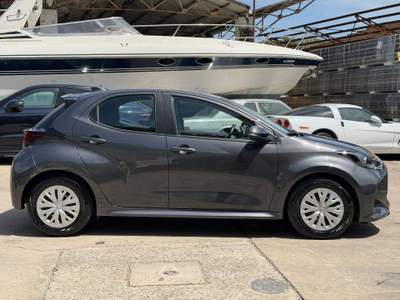 Toyota Yaris 1.0 5 porte Business Grigio usata Arcola