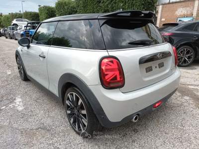 MINI Cooper 1500 136CV AUTOM APPLECARPLAY PDCA&P"17 ITALIA Argento usata Vetralla