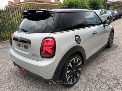 MINI Cooper 1500 136CV AUTOM APPLECARPLAY PDCA&P"17 ITALIA Argento usata Vetralla
