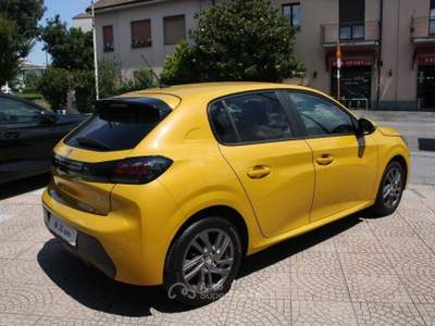 Peugeot 208 PureTech 75 Stop&Start 5 porte Allure Giallo usata Nova Milanese