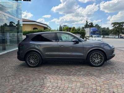 Porsche Cayenne 3.0 V6 E-Hybrid Grigio usata Castiglione delle Stiviere