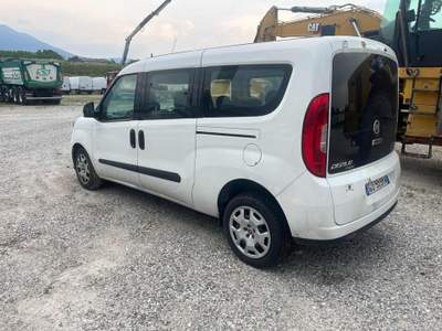 Fiat Doblò Doblò 1.6 MJT 105CV S&S PL Combi Maxi N1 Lounge Bianco usata Gemona del Friuli