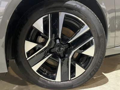 Peugeot 208 1.2 T 100CV 5p Allure /CAR PLAY-NAVIG./PARK PLUS  Grigio usata Savigliano
