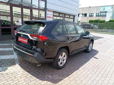 Toyota RAV4 RAV4 2.5 HV (222CV) E-CVT AWD-i Active Blu/Azzurro usata Vignate