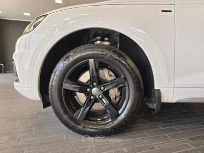 Audi Q5 2.0 190CV S-LINE Bianco usata Ferrara