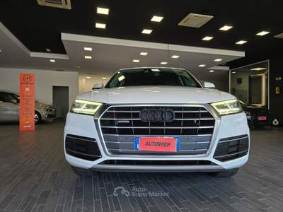 Audi Q5 2.0 190CV S-LINE Bianco usata Ferrara