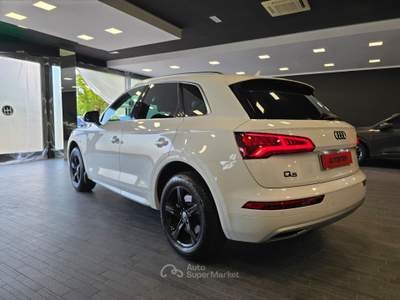 Audi Q5 2.0 190CV S-LINE Bianco usata Ferrara