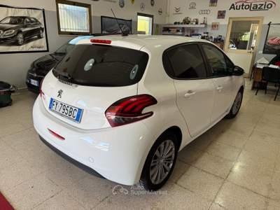 Peugeot 208 BlueHDi 1.5 dci 100 cv. Allure OK NEOP Bianco usata Terracina