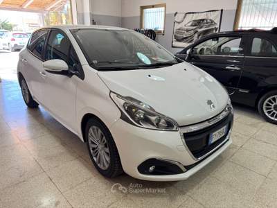 Peugeot 208 BlueHDi 1.5 dci 100 cv. Allure OK NEOP Bianco usata Terracina