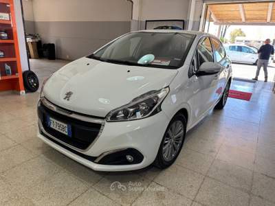 Peugeot 208 BlueHDi 1.5 dci 100 cv. Allure OK NEOP Bianco usata Terracina